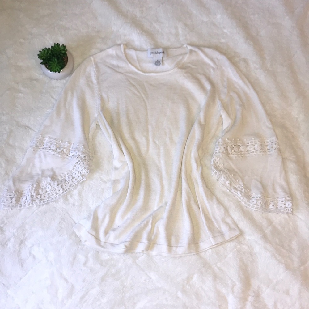 Beautiful 3/4 length sleeve blouse
